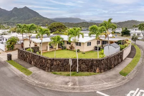 934 Alahaki St, Kailua, HI 96734