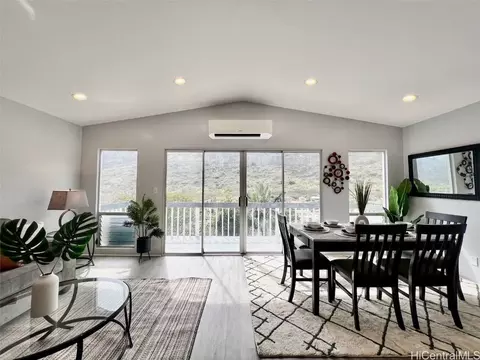 1429 Miloiki St, Honolulu, HI 96825