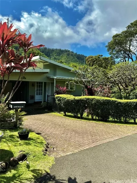 3498 Alani Dr, Honolulu, HI 96822