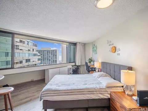 1700 Ala Moana Blvd #1604, Honolulu, HI 96815