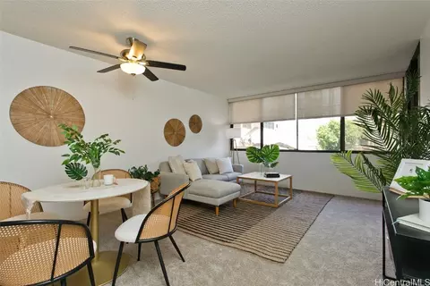 2752 Kaaha St #104, Honolulu, HI 96826