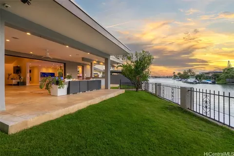 6806 Hapuna Pl, Honolulu, HI 96825