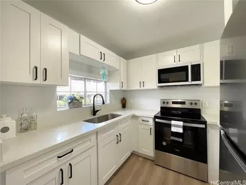 98-282 Kaonohi St #204, Aiea, HI 96701