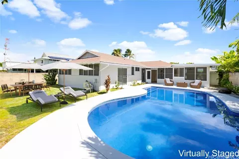 72 Aikahi Loop, Kailua, HI 96734