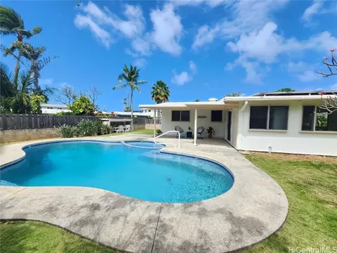 709 Paopua Loop, Kailua, HI 96734