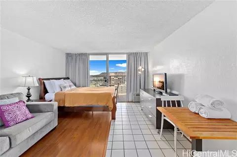 445 Seaside Ave #3111, Honolulu, HI 96815
