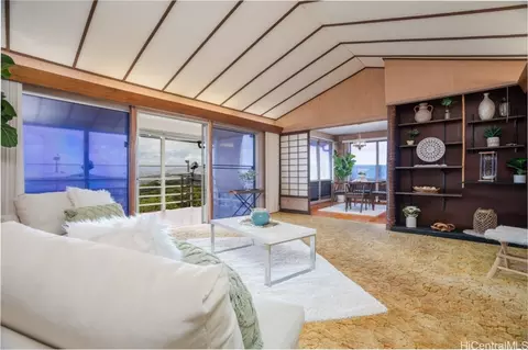 99-1034 Lauole St, Aiea, HI 96701
