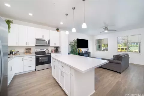 91-3524 Iwikuamoo St #603, Ewa Beach, HI 96706