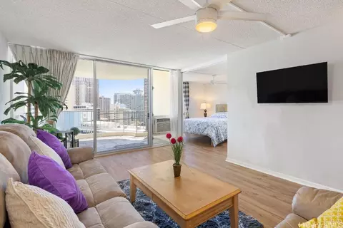 469 Ena Rd #1802, Honolulu, HI 96815