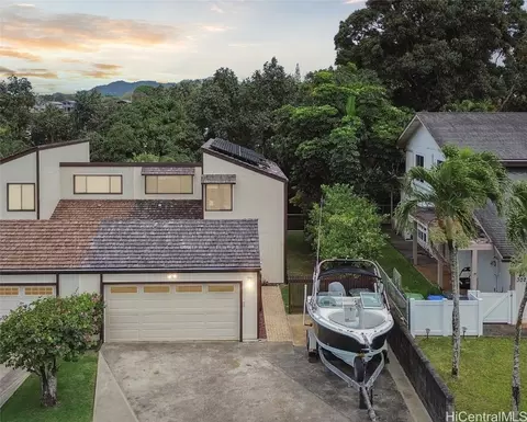 46-298 Nahewai St, Kaneohe, HI 96744