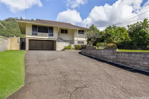 2832 E Manoa Rd, Honolulu, HI 96822