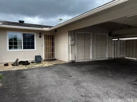 41-535 Inoaole St, Waimanalo, HI 96795