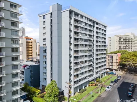 1621 Dole St #PH8, Honolulu, HI 96822