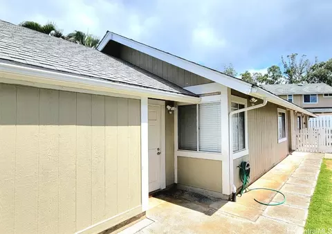 98-1970 Kaahumanu St #136J, Pearl City, HI 96782
