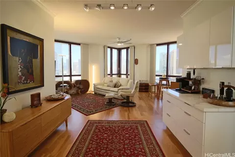 725 Kapiolani Blvd #1701, Honolulu, HI 96813