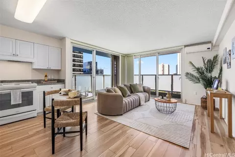 801 South St #1922, Honolulu, HI 96813
