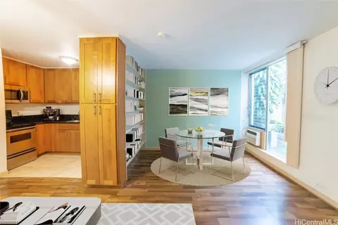1122 Wilder Ave #104, Honolulu, HI 96822