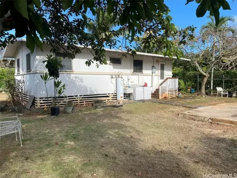 41-37 Ehukai St, Waimanalo, HI 96795