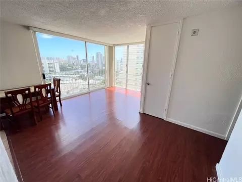 1702 Kewalo St #804, Honolulu, HI 96822