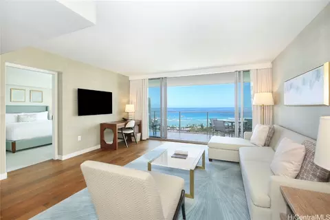 383 Kalaimoku St #3207, Honolulu, HI 96815