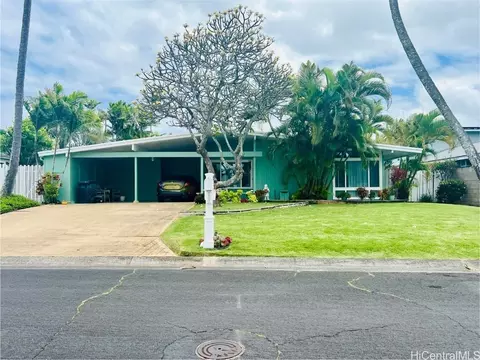 218 Aikapa St, Kailua, HI 96734
