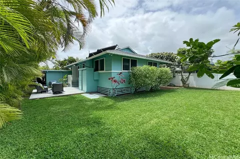 630 Auwai St, Kailua, HI 96734
