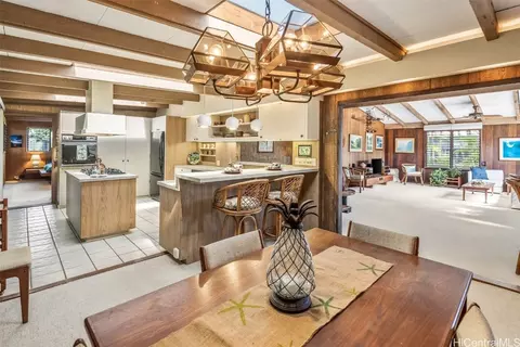 622 Palawiki St, Kailua, HI 96734