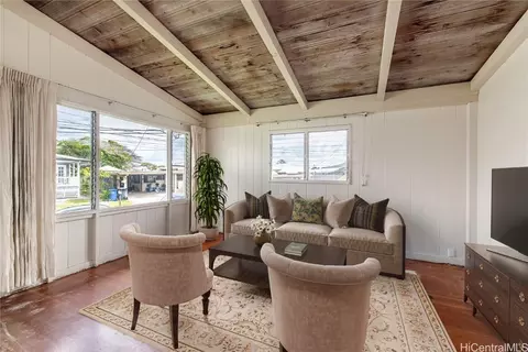 1367 Akahai St, Kailua, HI 96734