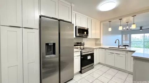 3075 Ala Poha Pl #401, Honolulu, HI 96818