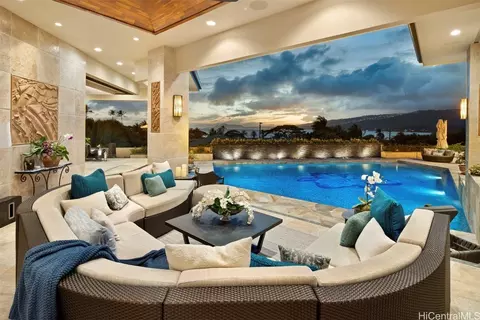 280 Poipu Dr, Honolulu, HI 96825