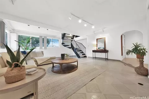98-463 Puaalii St, Aiea, HI 96701