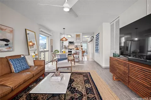 469 Ena Rd #3301, Honolulu, HI 96815