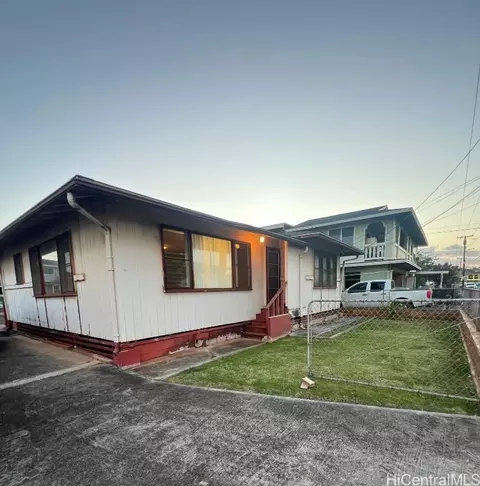 94-248 Kahuanani St, Waipahu, HI 96797