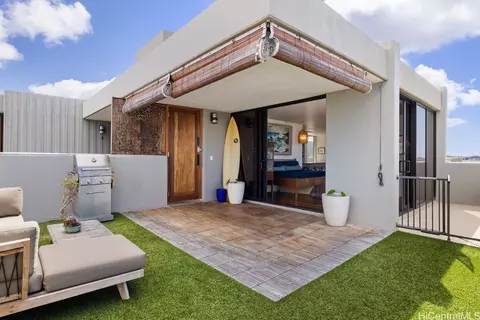 1521 Punahou St #PH, Honolulu, HI 96822