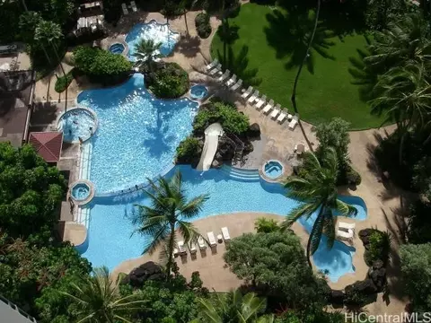 521 Hahaione St #2/4K, Honolulu, HI 96825