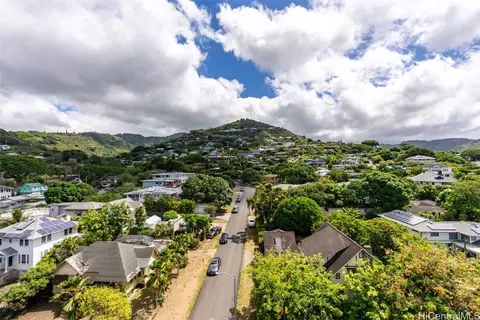 1545 Nehoa St #704, Honolulu, HI 96822