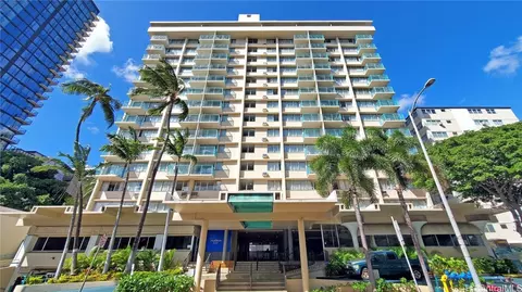 444 Kanekapolei St #709, Honolulu, HI 96815