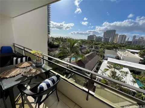 255 Beach Walk #75, Honolulu, HI 96815