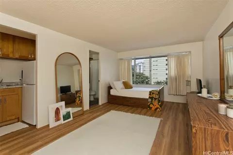 2525 Date St #404, Honolulu, HI 96826
