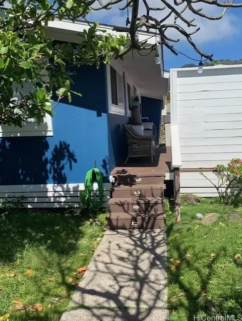 6024 Kaupalena St, Honolulu, HI 96821