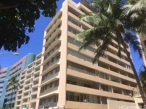 247 Beach Walk #305, Honolulu, HI 96815