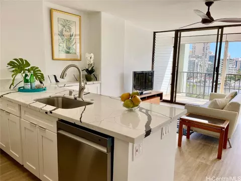2444 Hihiwai St #905, Honolulu, HI 96826