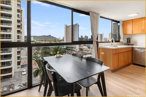 2724 Kahoaloha Ln #1006, Honolulu, HI 96826