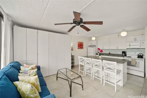 201 Ohua Ave #1709, Honolulu, HI 96815