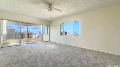 1001 Wilder Ave #701, Honolulu, HI 96822