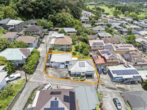 820 Puunani Pl, Honolulu, HI 96817