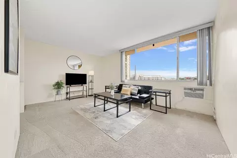 909 Ala Nanala St #1101, Honolulu, HI 96818