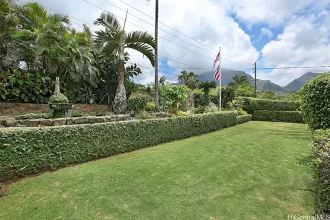 1599 Uluhao St, Kailua, HI 96734