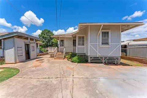 87-130 Kulaaupuni St, Waianae, HI 96792