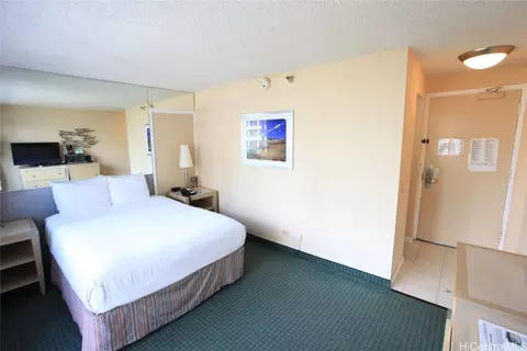 444 Kanekapolei St #612, Honolulu, HI 96815